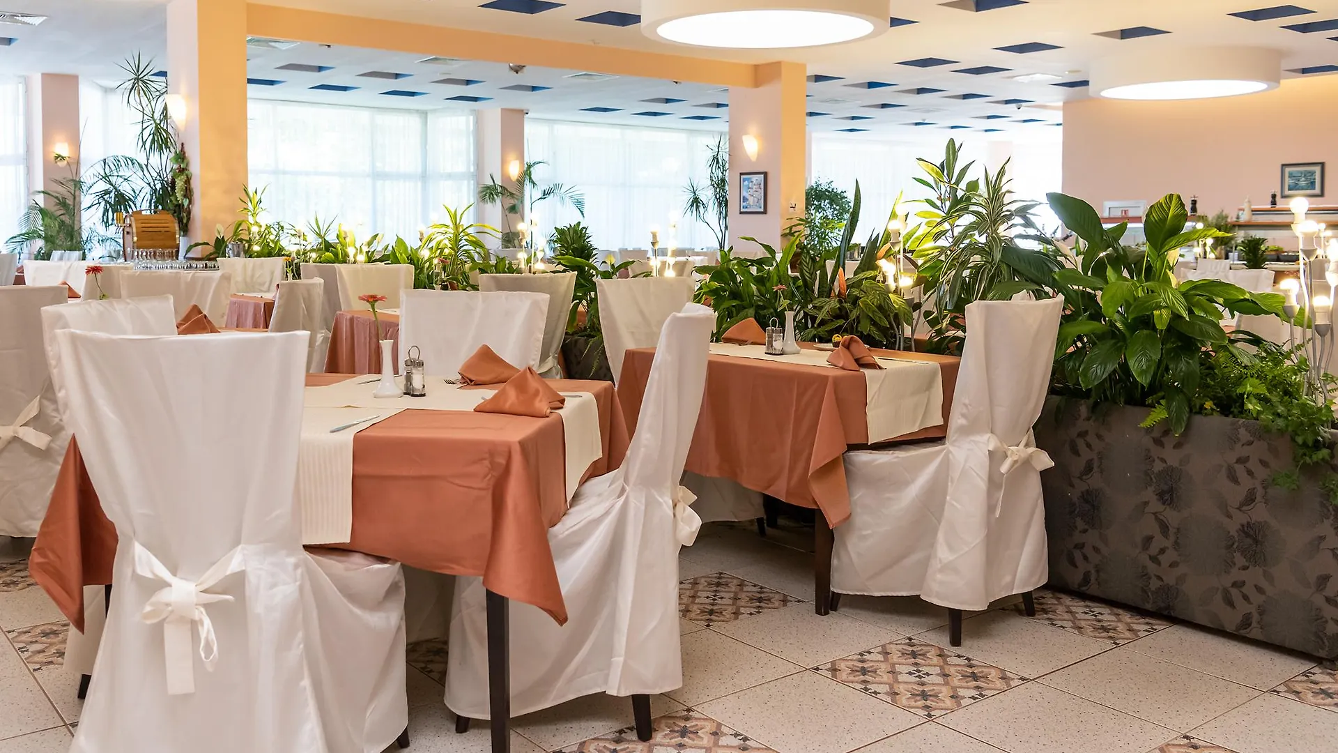 Bourgas Beach Hotel Sunny Beach 4*,